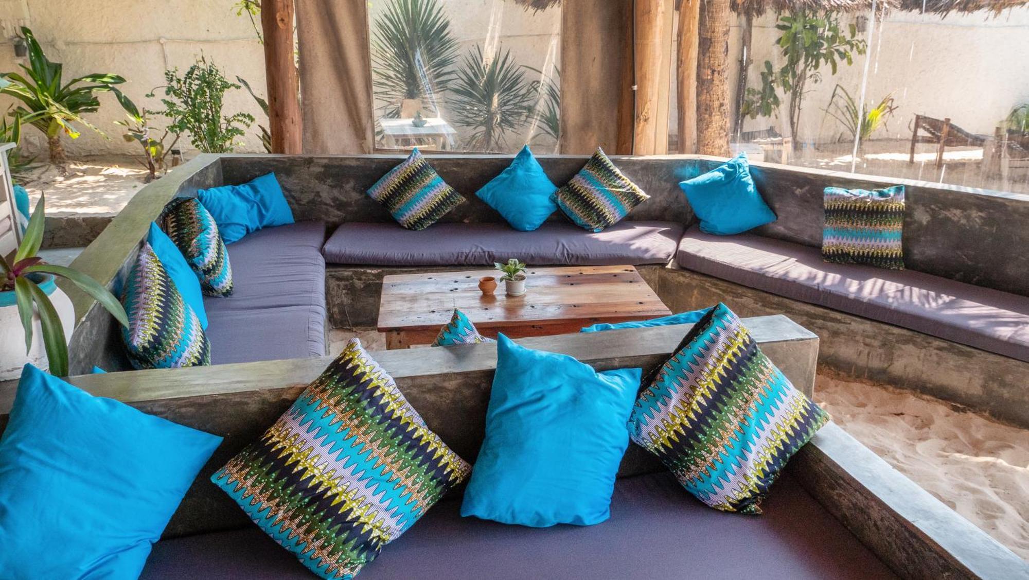 Bahari Beach Bungalows Джамбиани Экстерьер фото