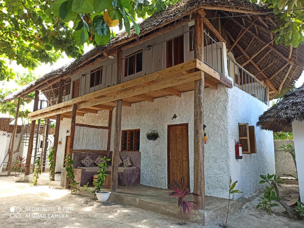 Bahari Beach Bungalows Джамбиани Экстерьер фото
